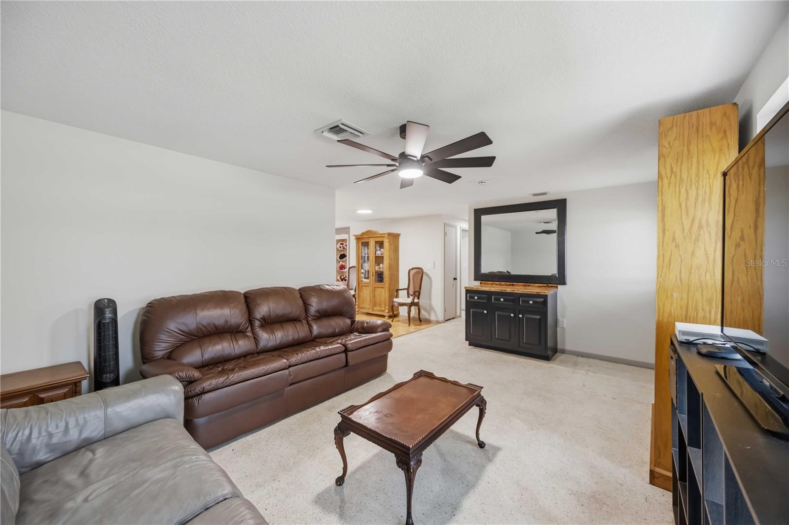 21298 Midway Blvd Property Photo 3