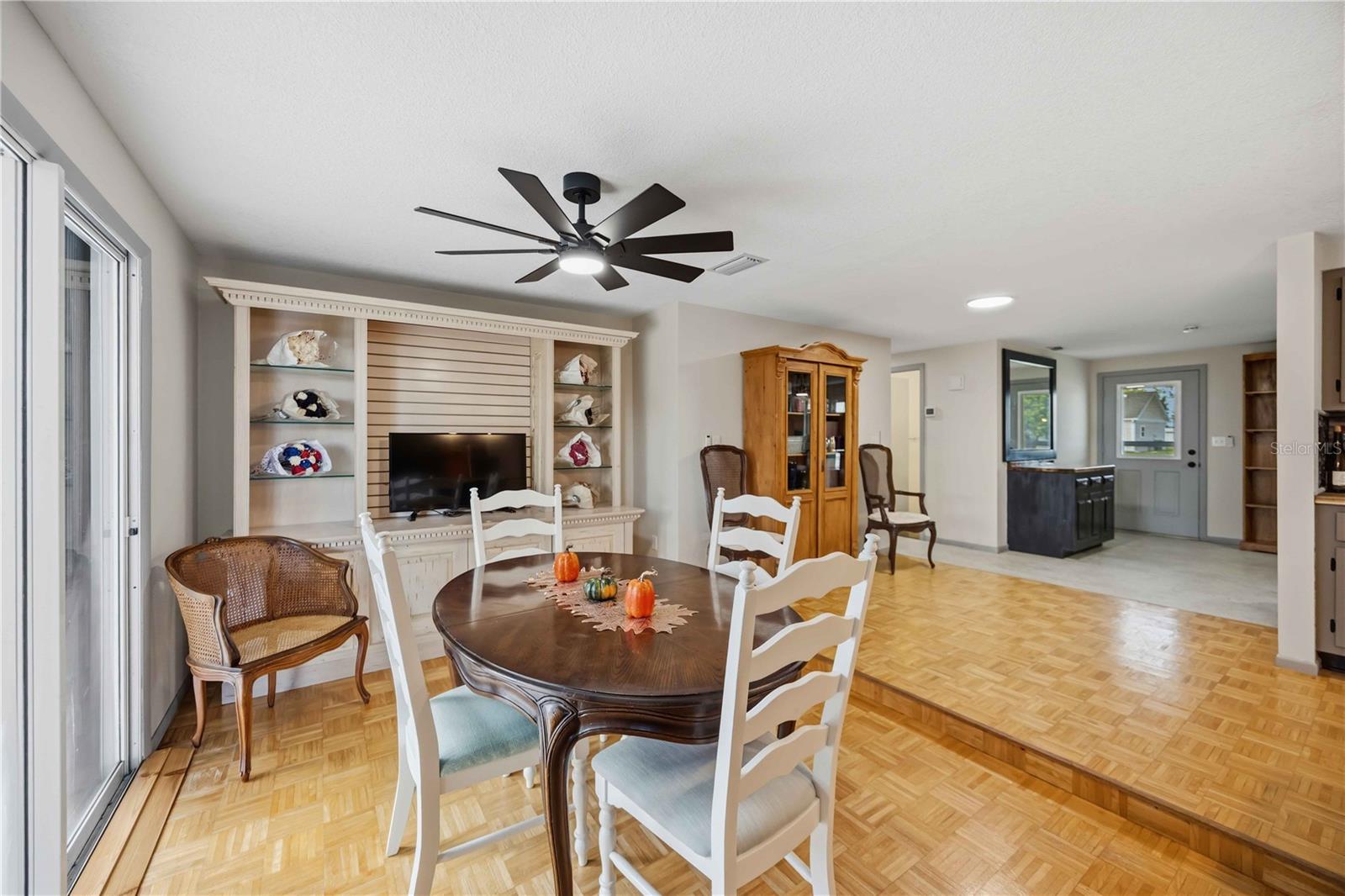 21298 Midway Blvd Property Photo 15