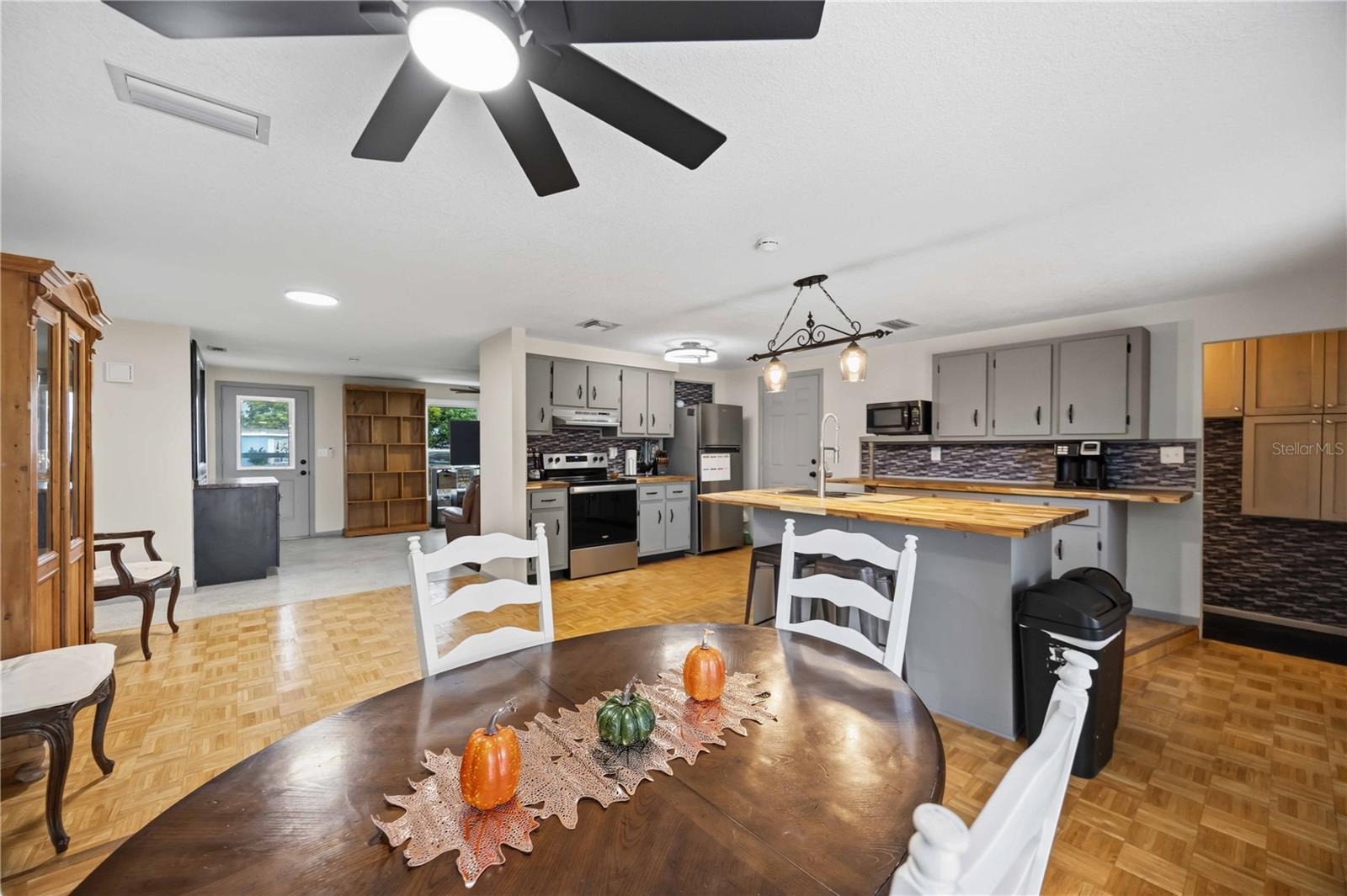 21298 Midway Blvd Property Photo 17