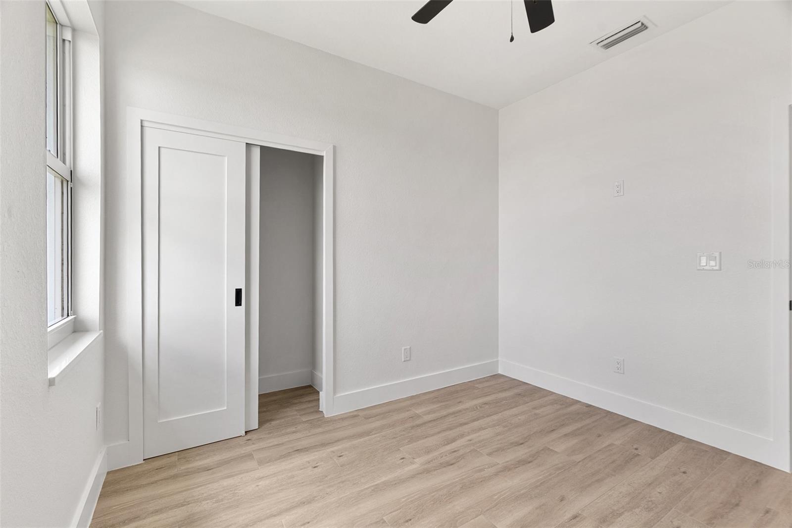 13 Teak Ln Property Photo 32