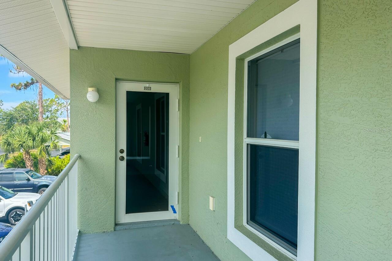 8100 Memory Ln #208 Property Photo 3