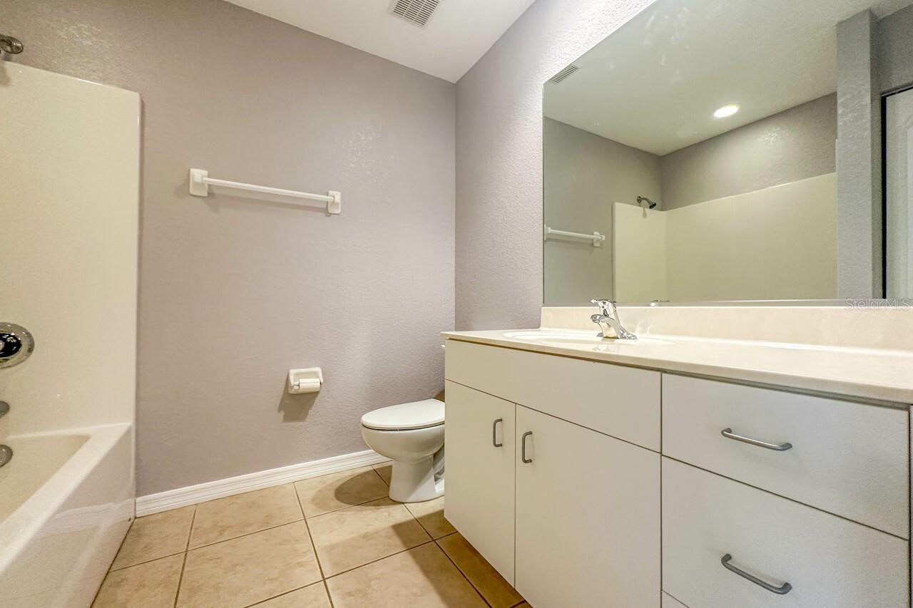 8100 Memory Ln #208 Property Photo 17