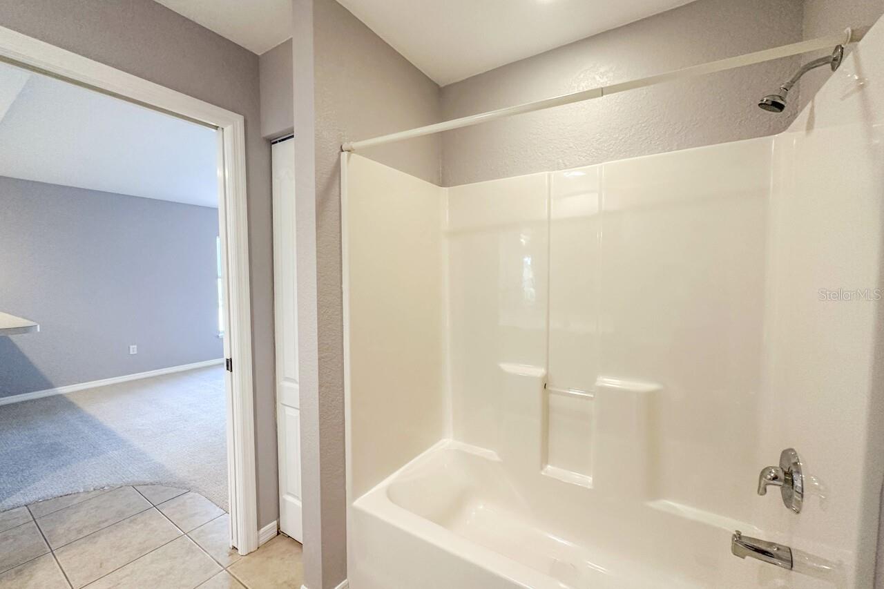 8100 Memory Ln #208 Property Photo 18