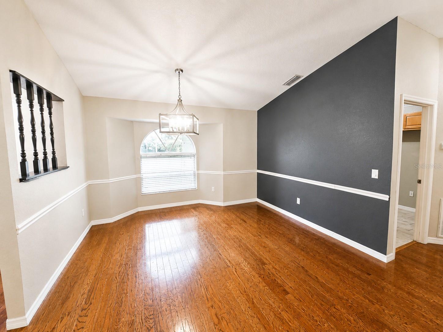 D6148512 Property Photo 6
