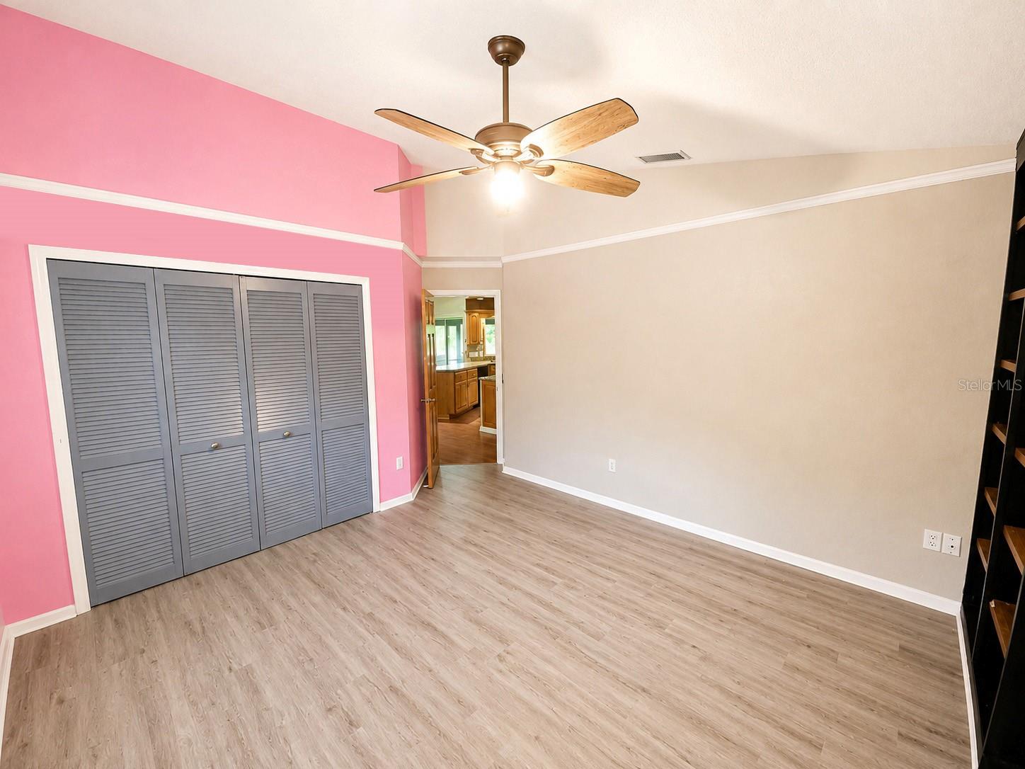 D6148512 Property Photo 20