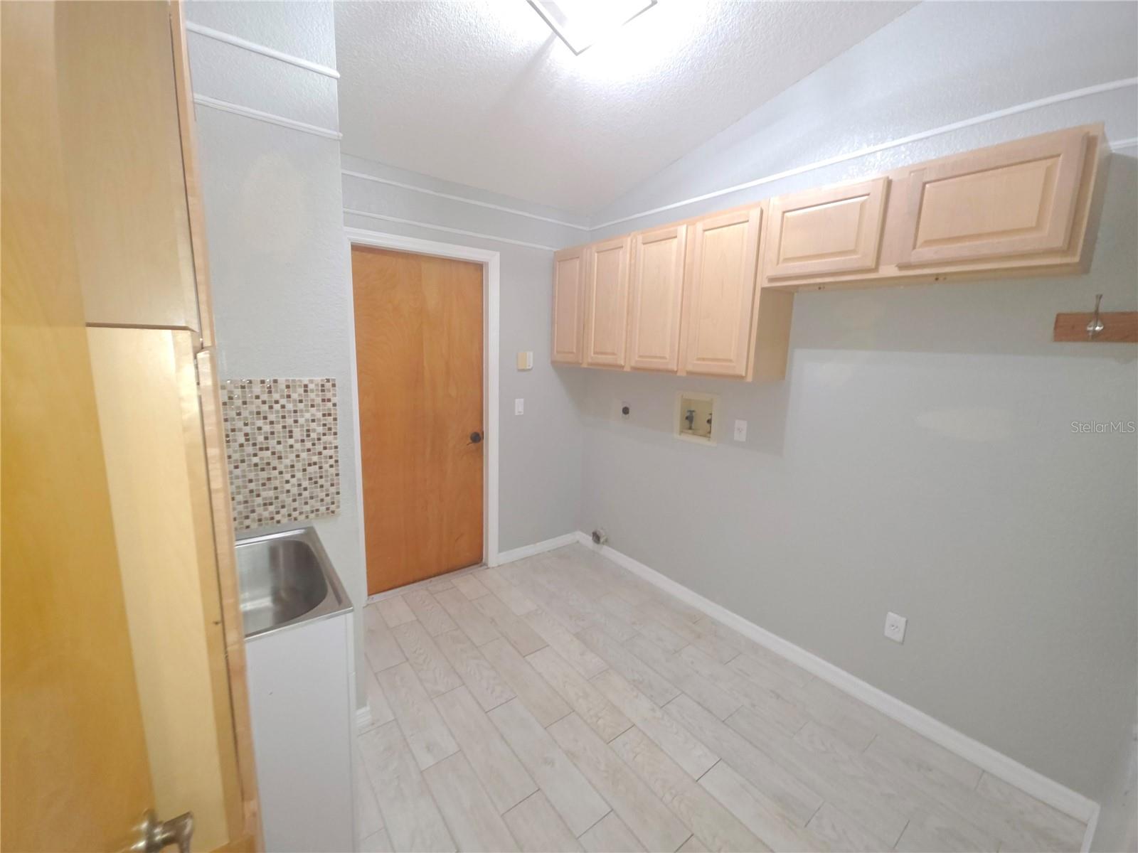 D6148512 Property Photo 27