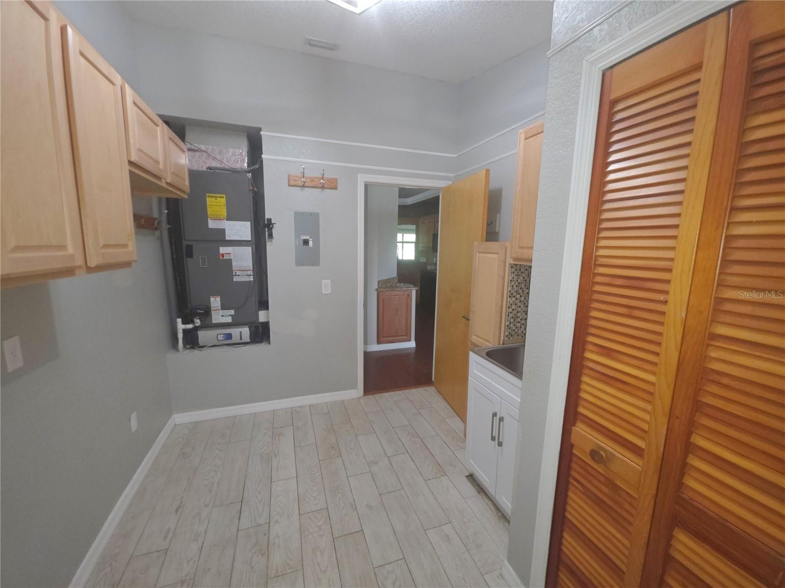 D6148512 Property Photo 28