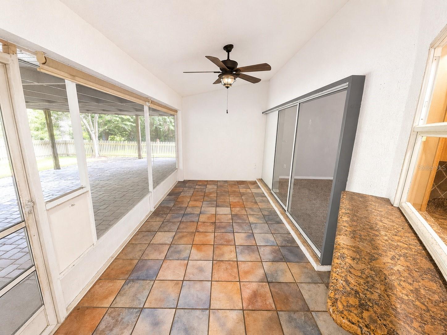 D6148512 Property Photo 32