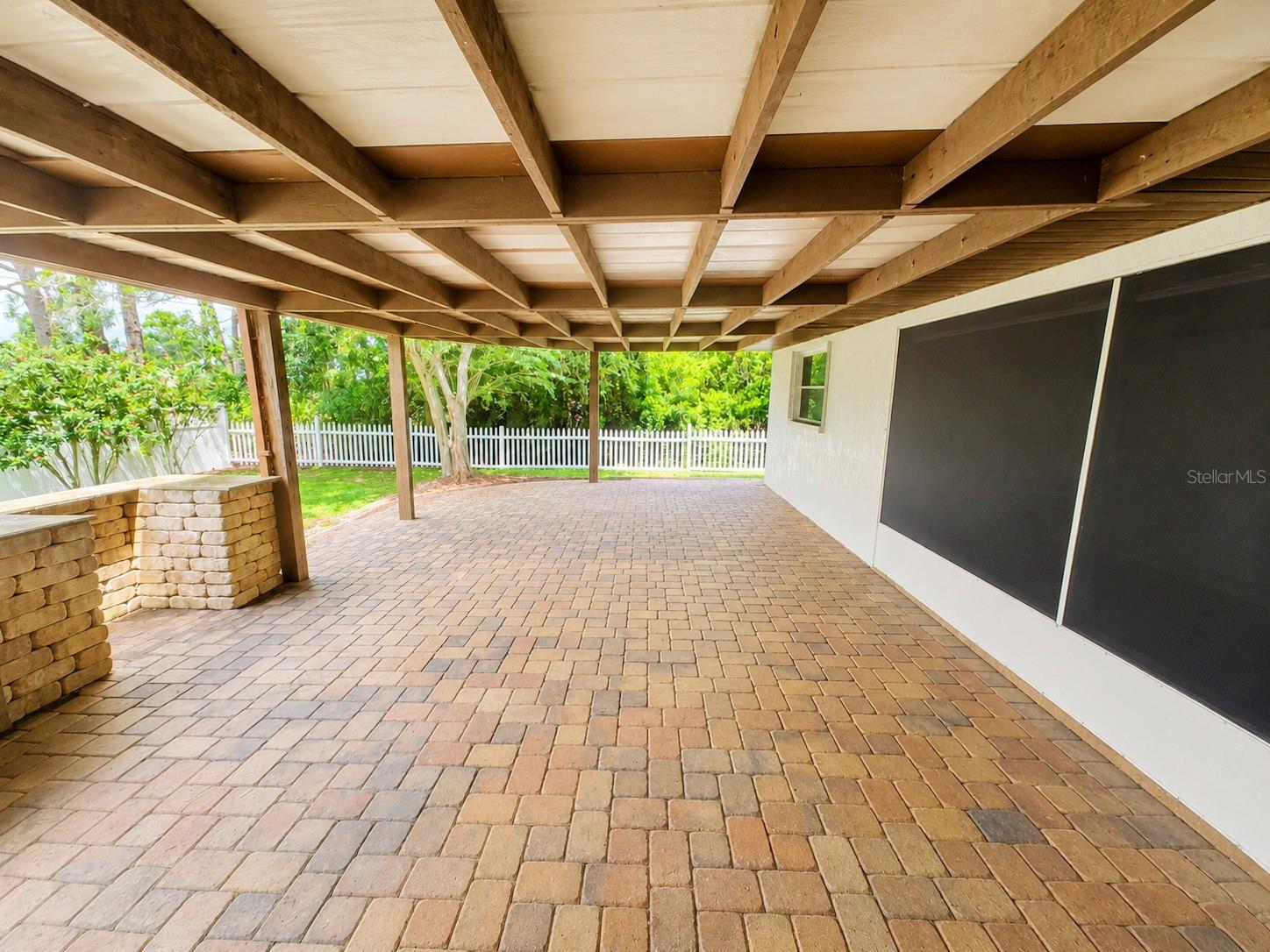 D6148512 Property Photo 33