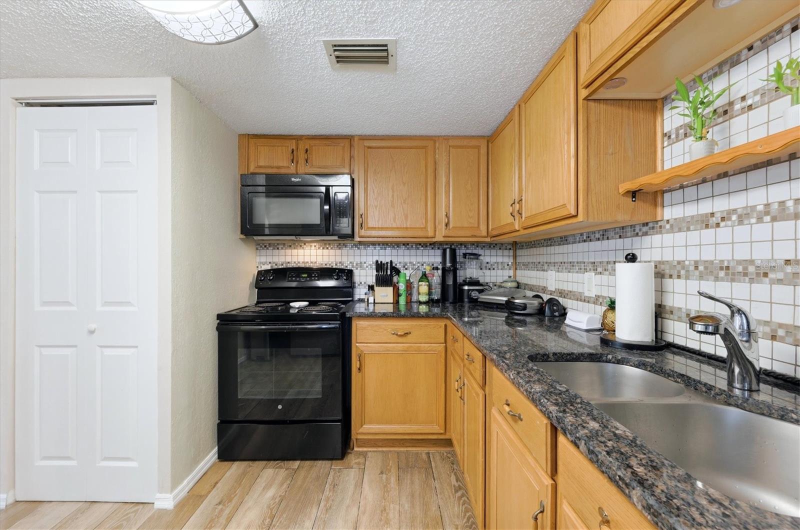 1051 Forrest Nelson Blvd #b202 Property Photo 14