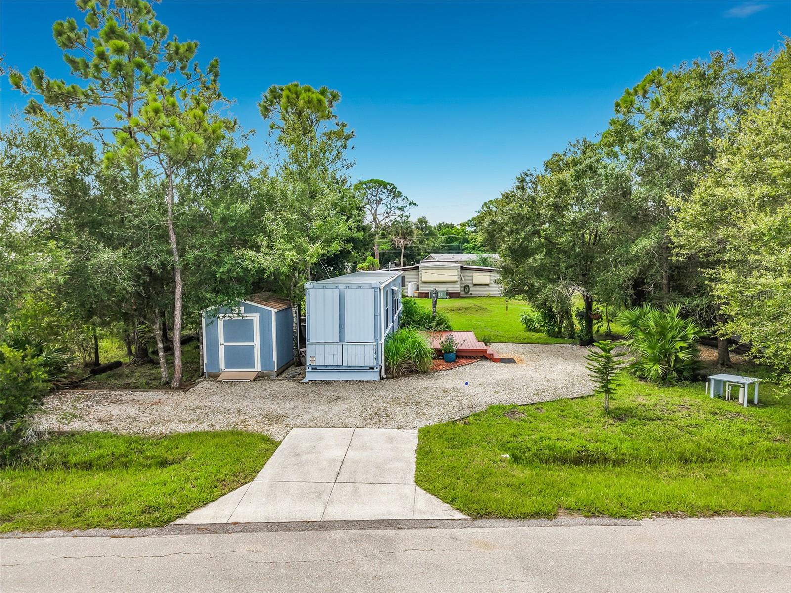 15427 Lime Dr Property Photo 3