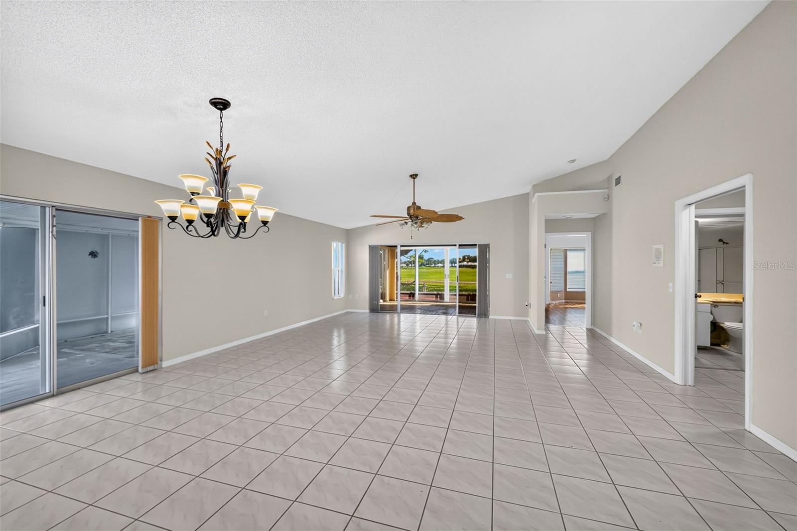 718 Brightside Crescent Dr #10 Property Photo 11