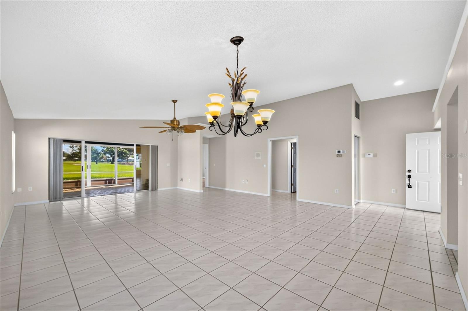 718 Brightside Crescent Dr #10 Property Photo 12