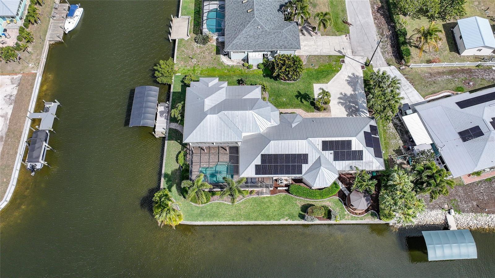 534 Canal Way Property Photo 2