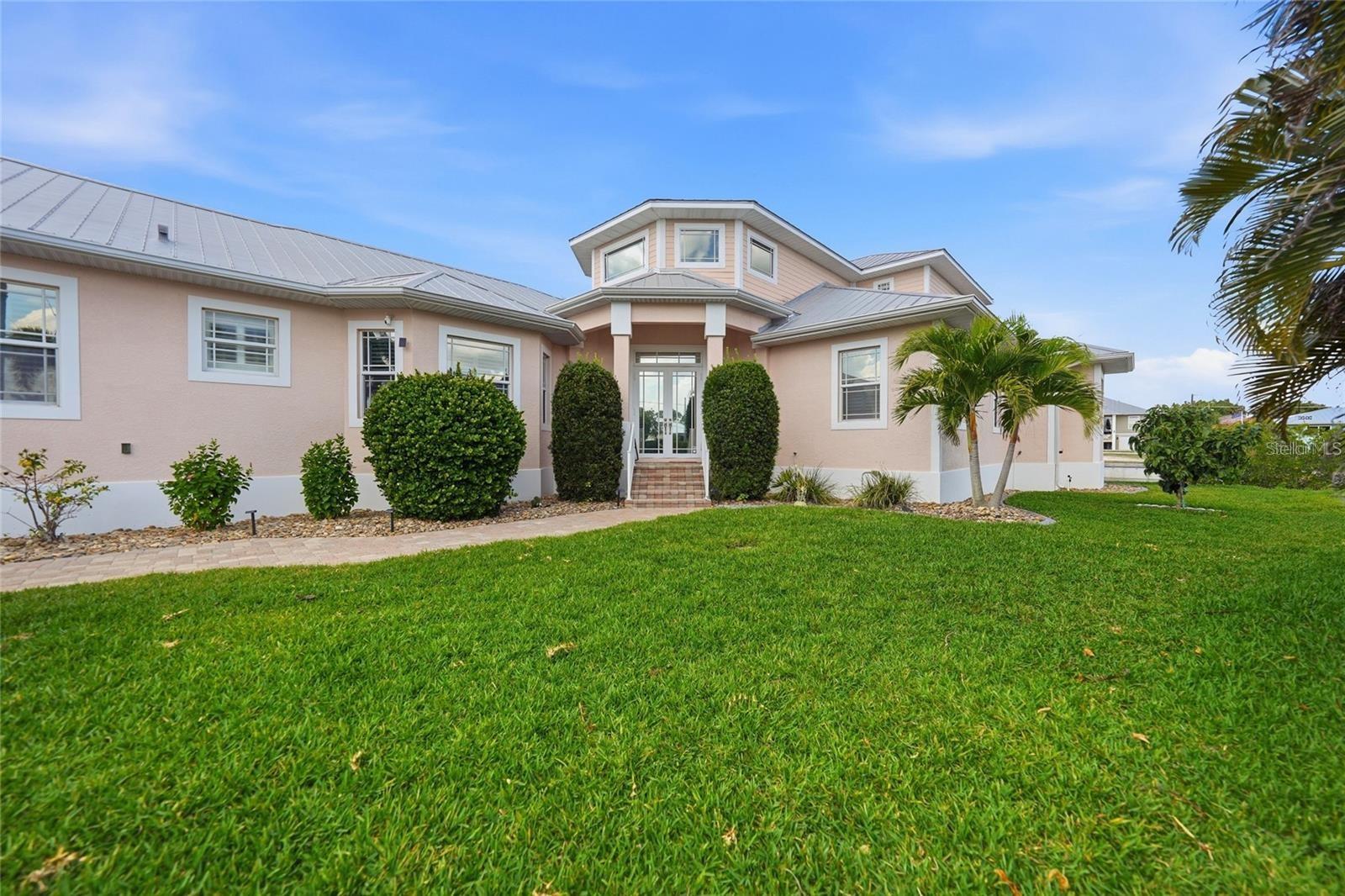 534 Canal Way Property Photo 3