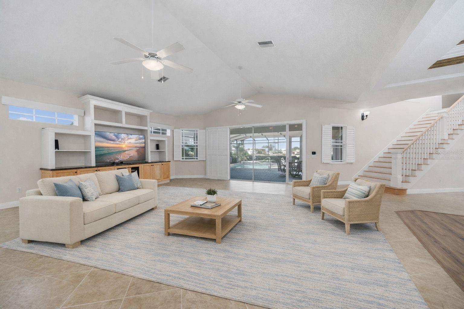 534 Canal Way Property Photo 8
