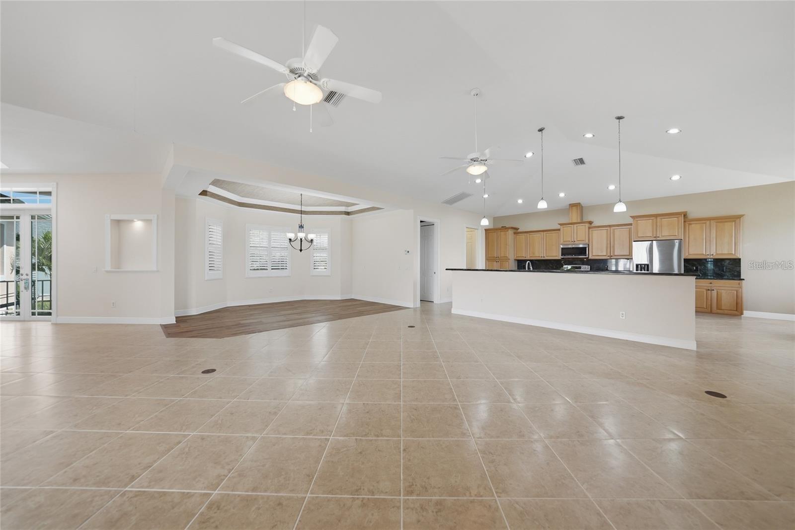 534 Canal Way Property Photo 12
