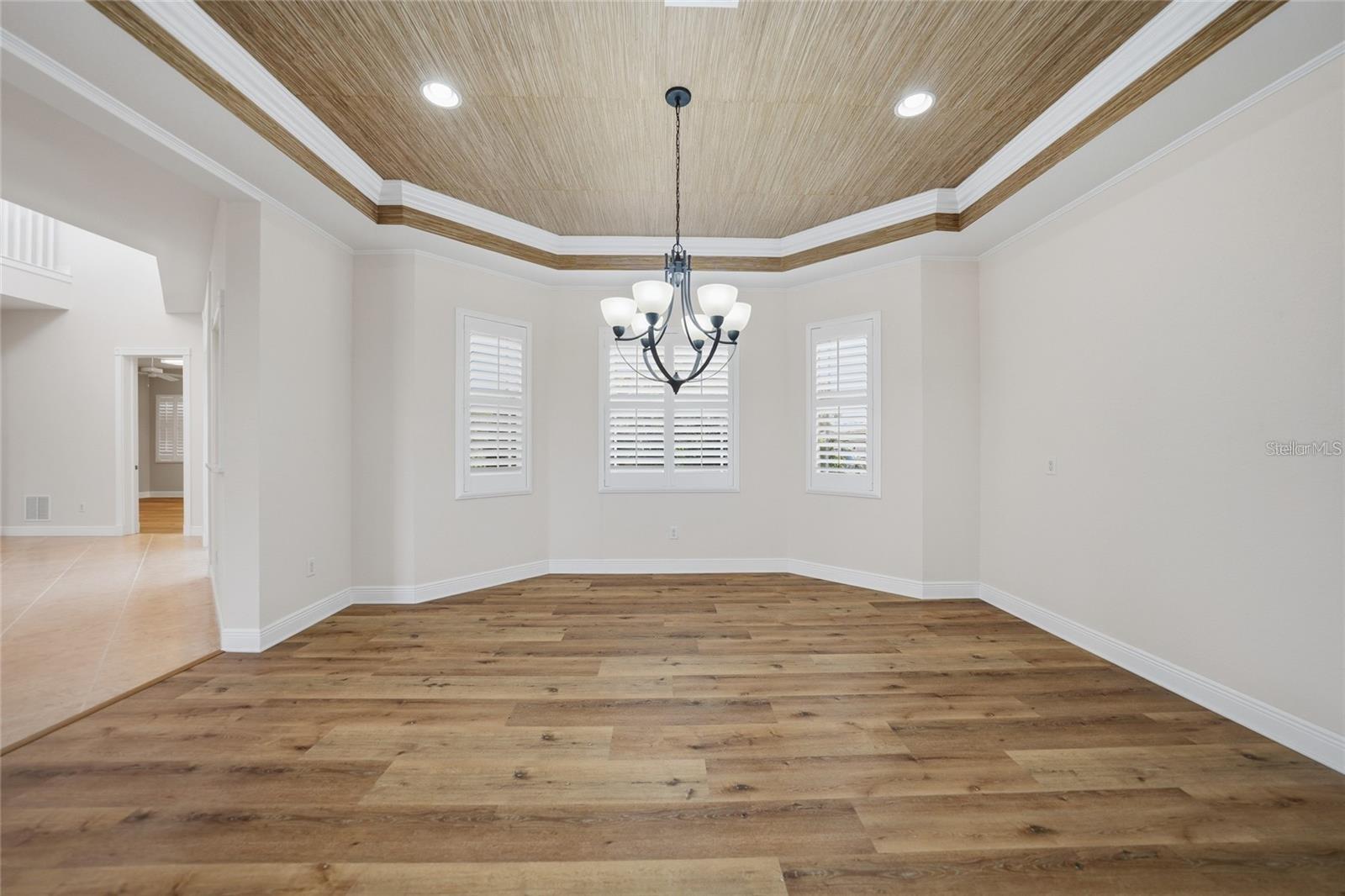 534 Canal Way Property Photo 14