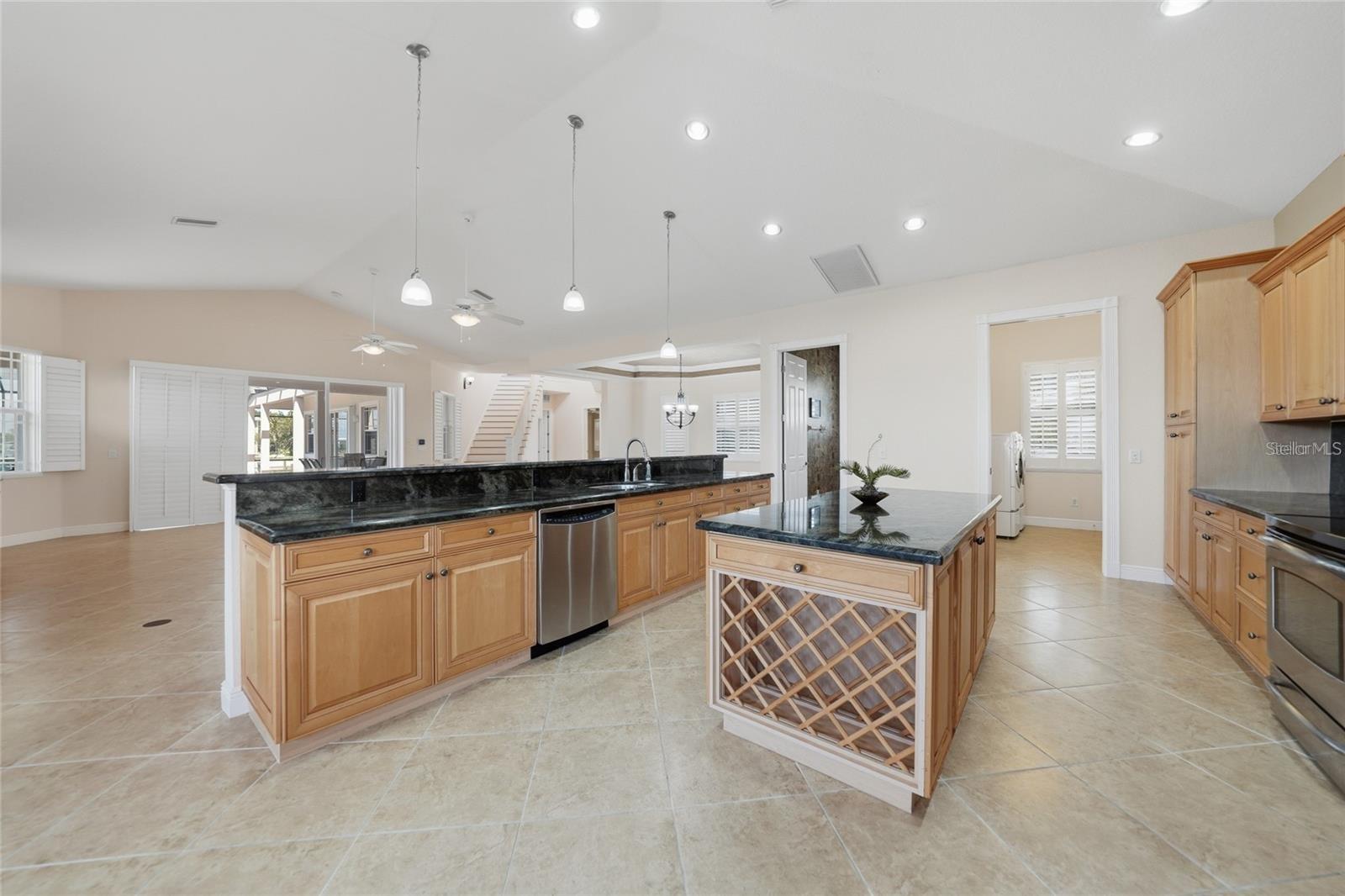 534 Canal Way Property Photo 22