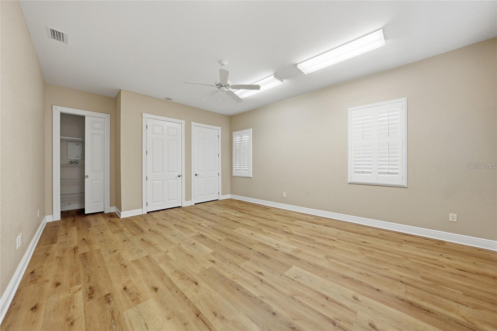 534 Canal Way Property Photo 35