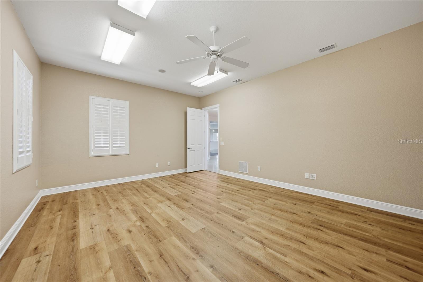 534 Canal Way Property Photo 37