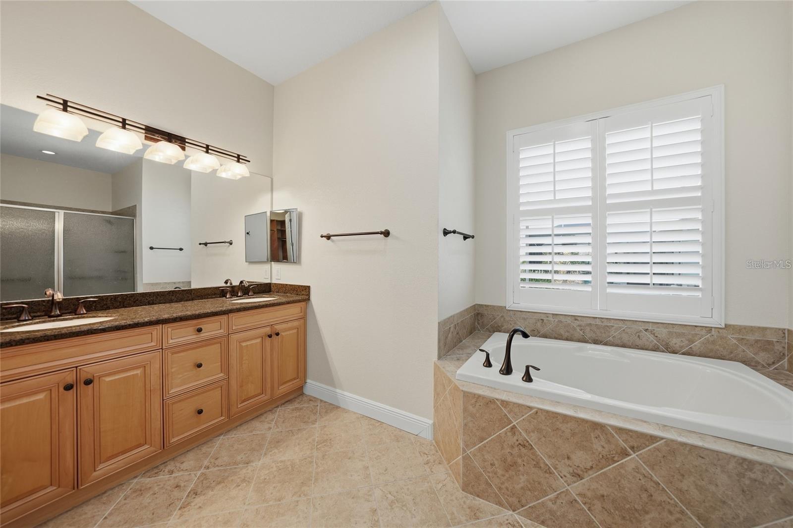 534 Canal Way Property Photo 39