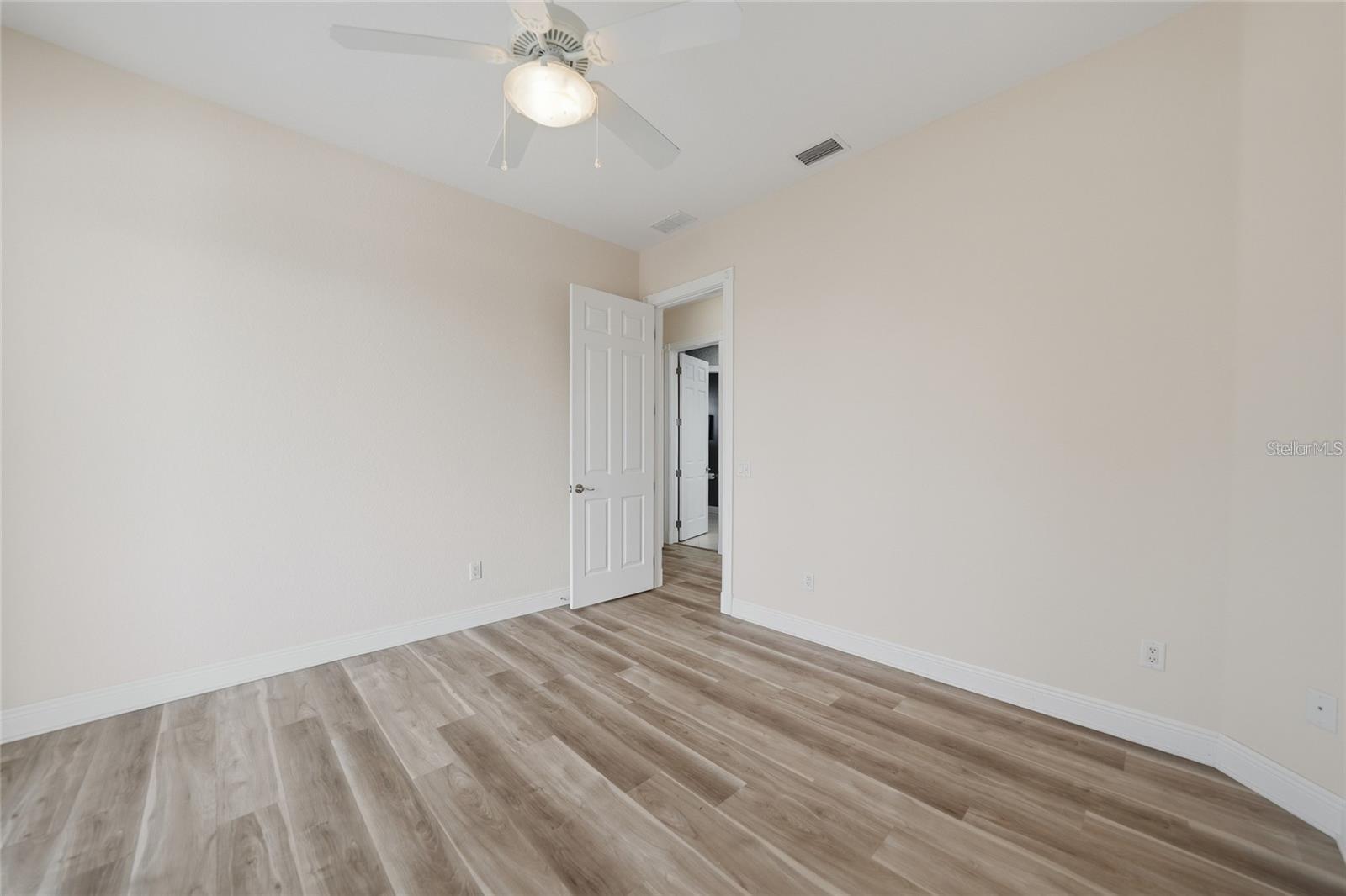 534 Canal Way Property Photo 44