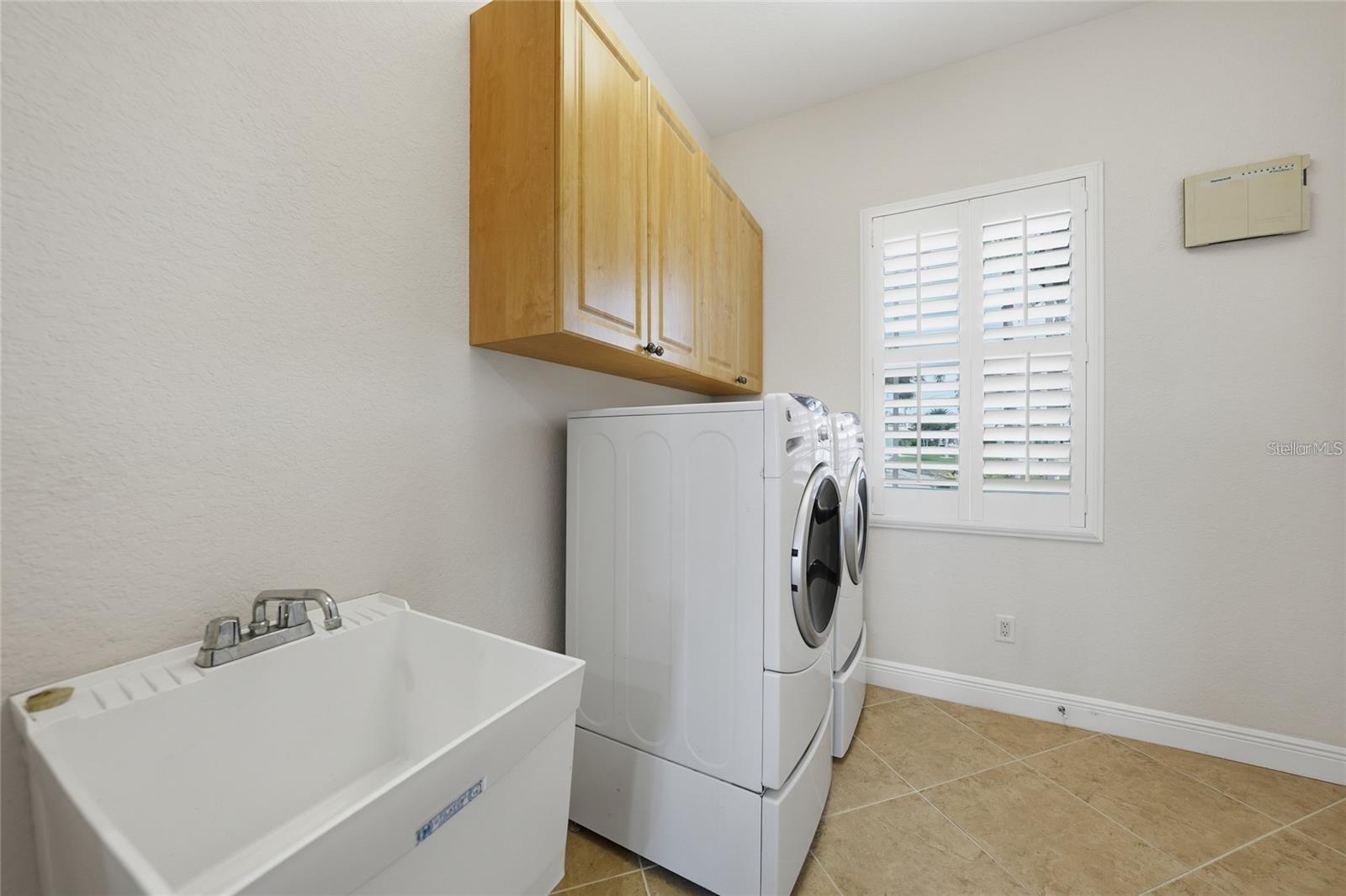 534 Canal Way Property Photo 56