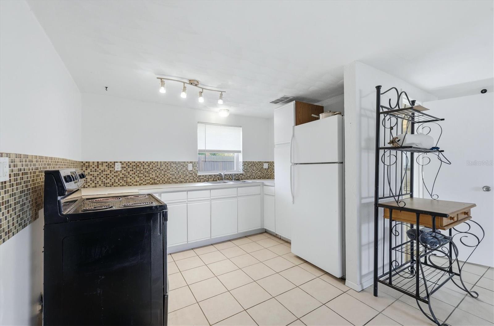 1157 South Ln Property Photo 28