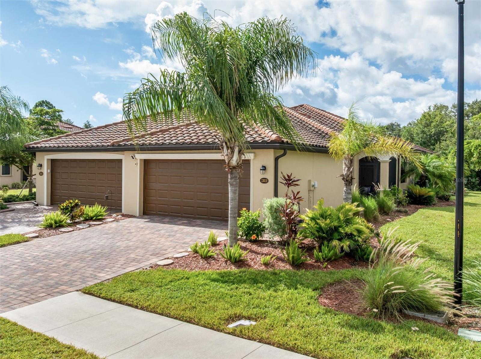 12619 Garibaldi Ln Property Photo 1