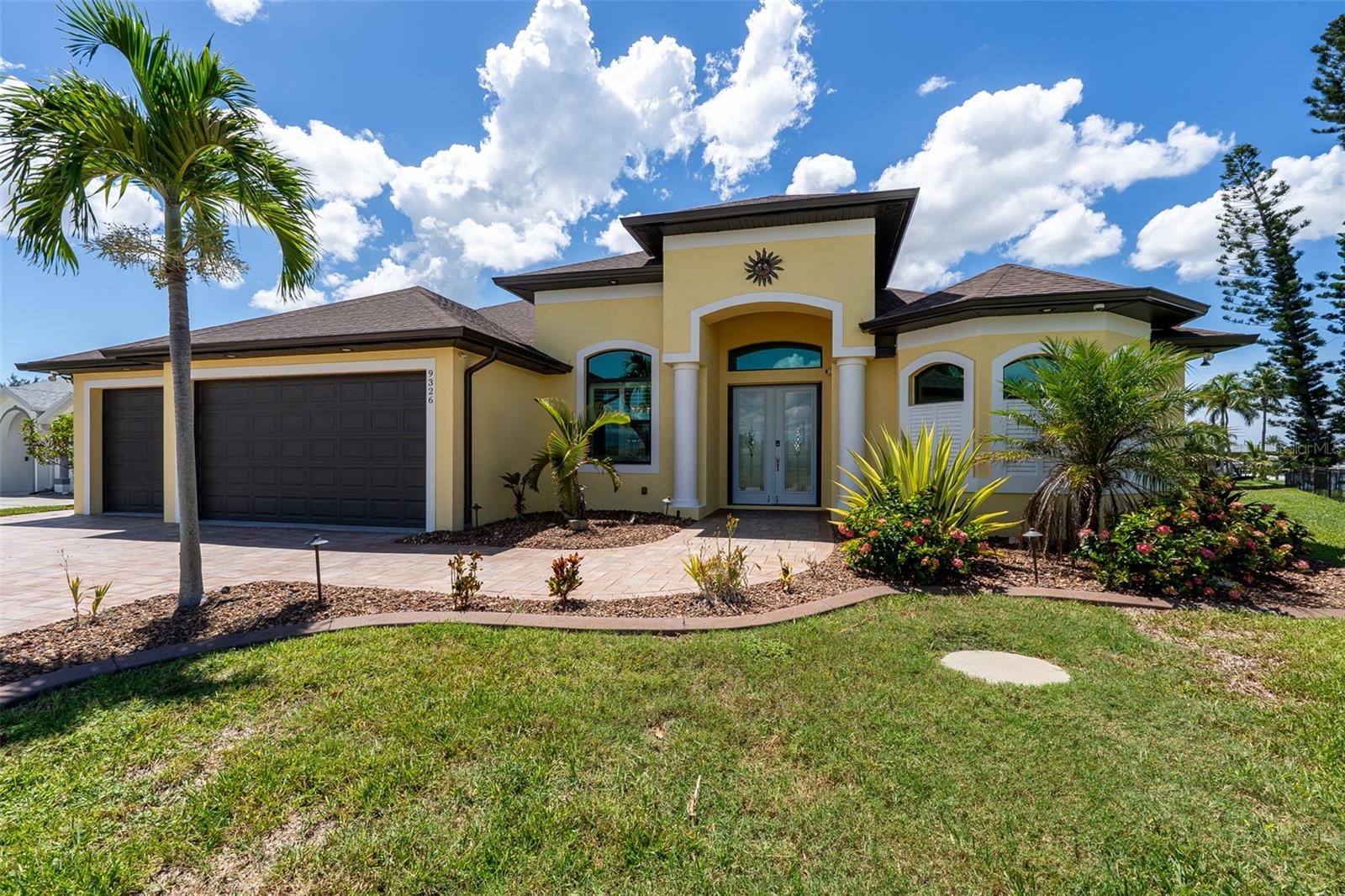 9326 Rosebud Cir Property Photo 1