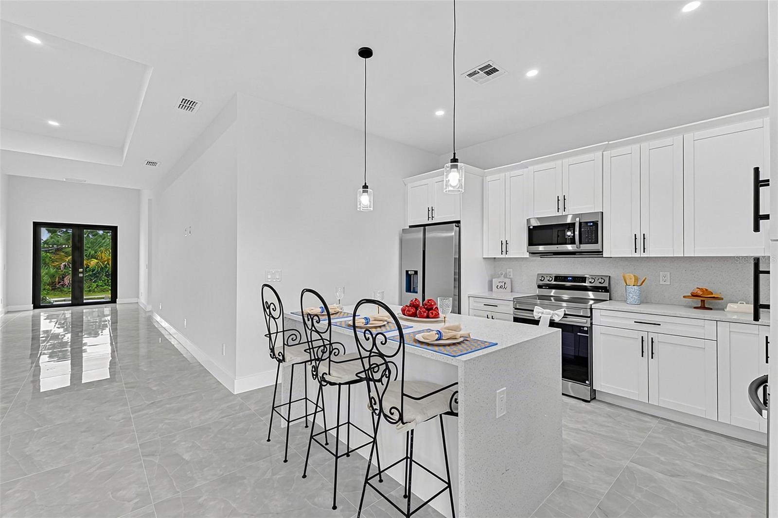 13332 Boabadilla Ln Property Photo 12