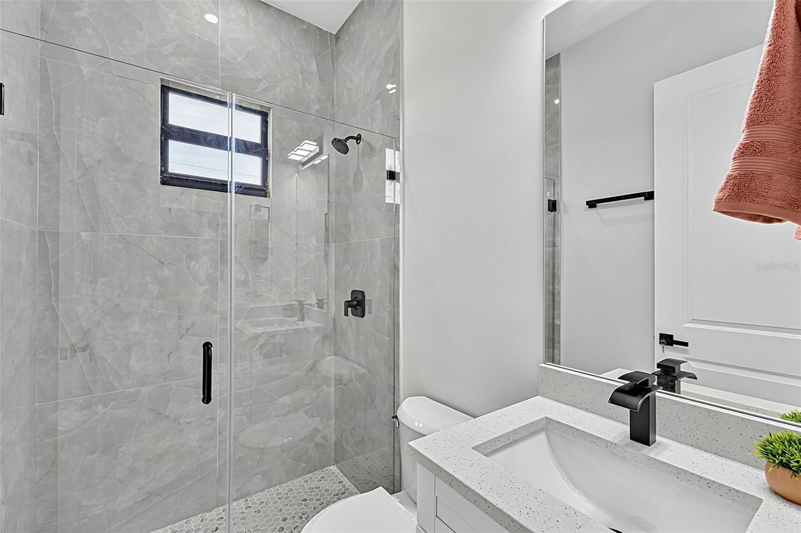 13332 Boabadilla Ln Property Photo 34