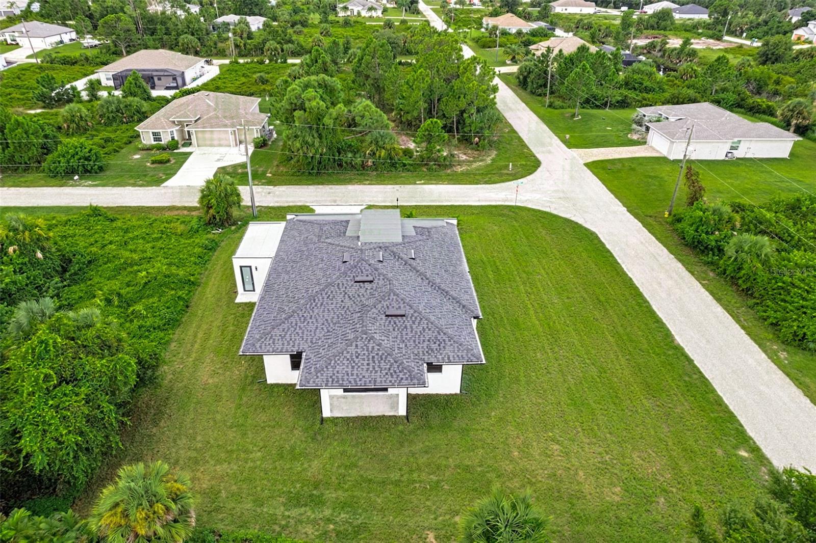 13332 Boabadilla Ln Property Photo 53