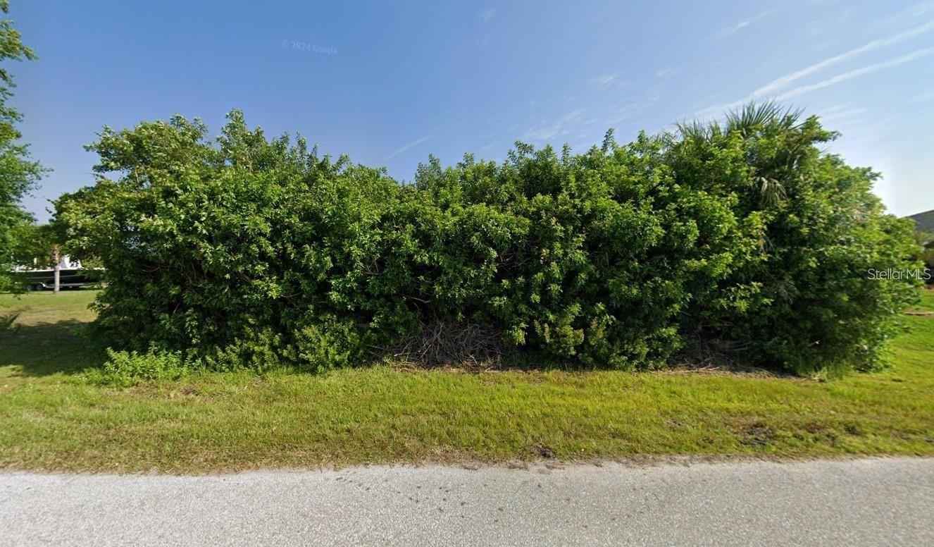 11184 Carnegie Ave Property Photo 4