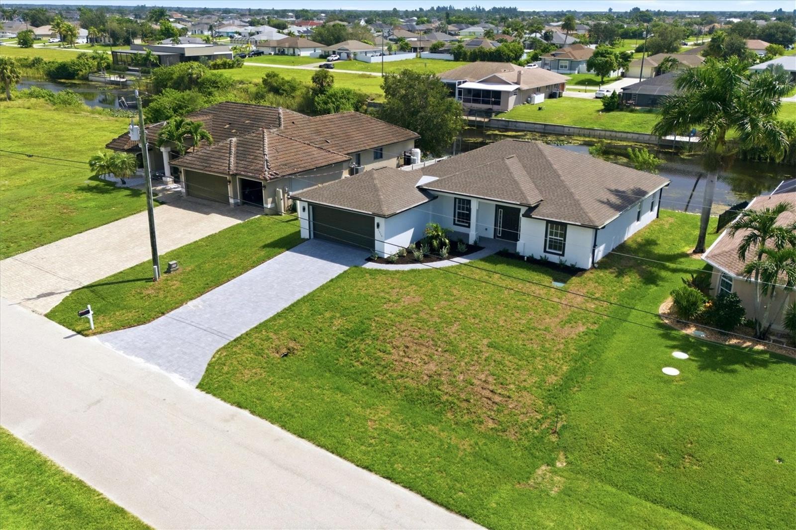 1219 Nw 9th Pl Property Photo 1