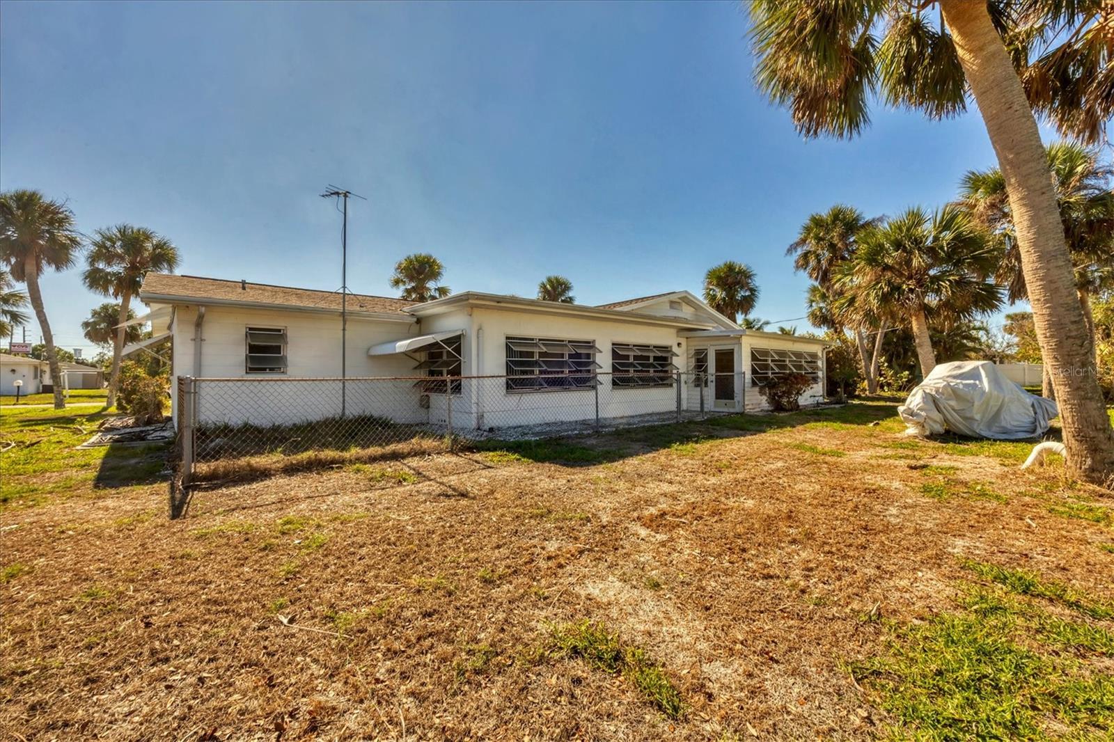 1780 Elinor Pl Property Photo 25