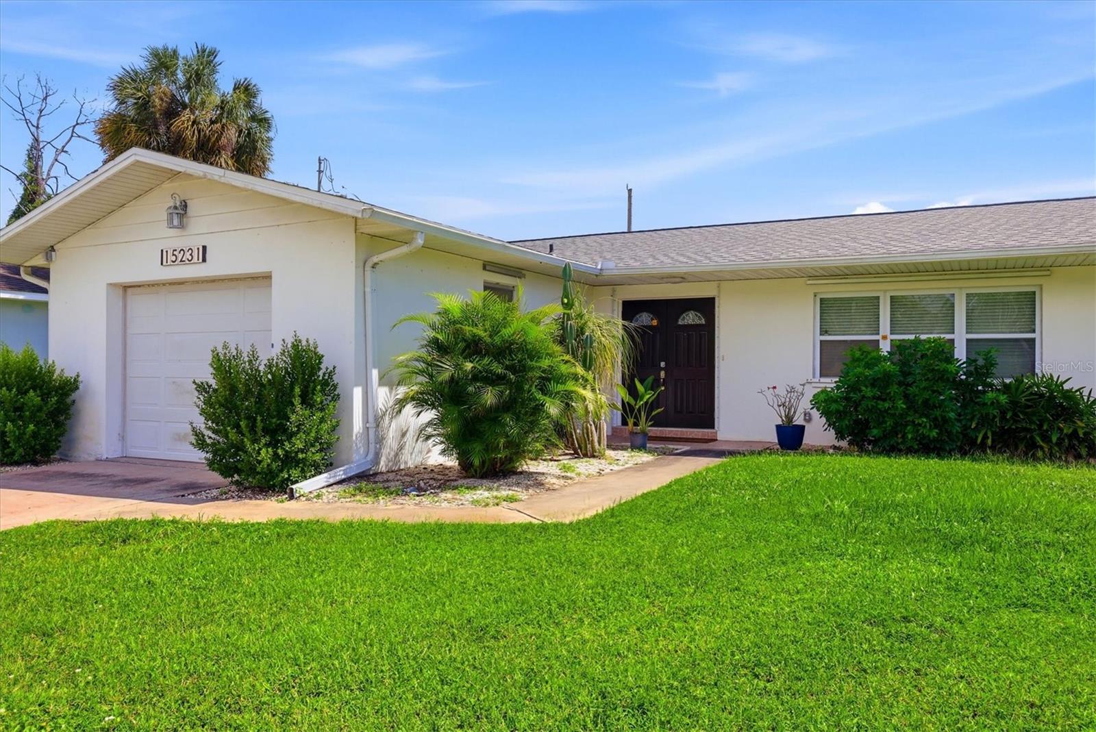 15231 Chamberlain Blvd Property Photo 3