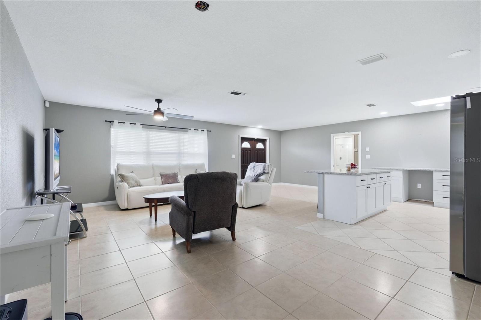 15231 Chamberlain Blvd Property Photo 5