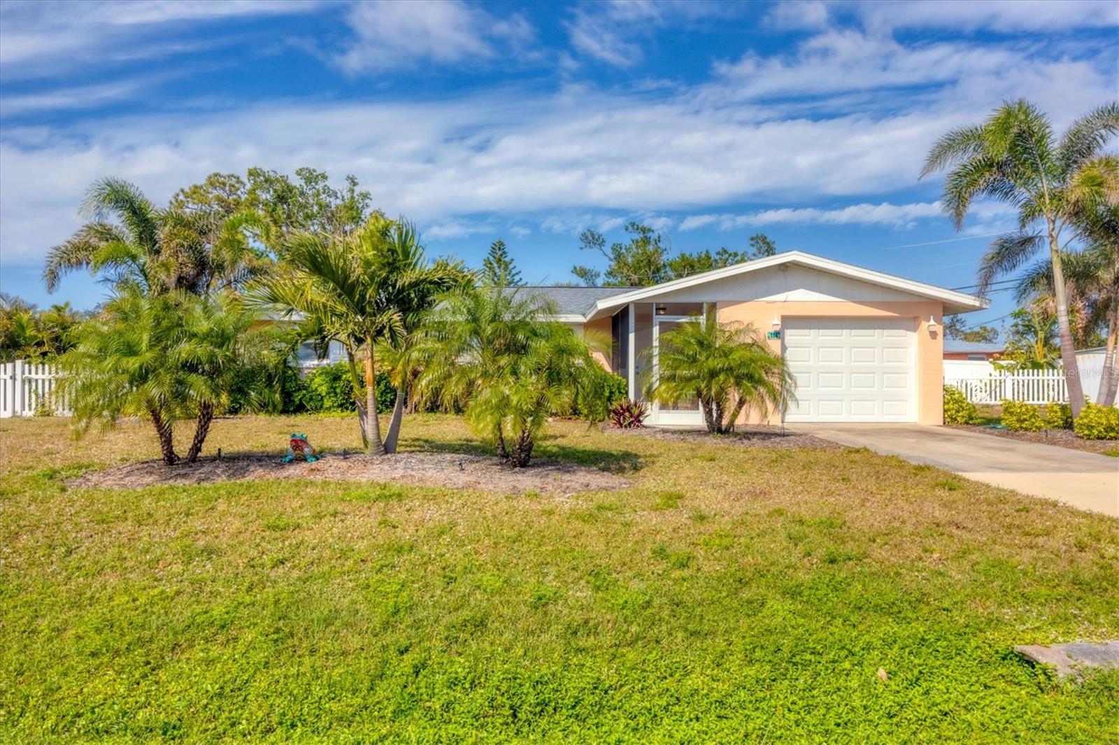 114 Lee Cir Property Photo 5