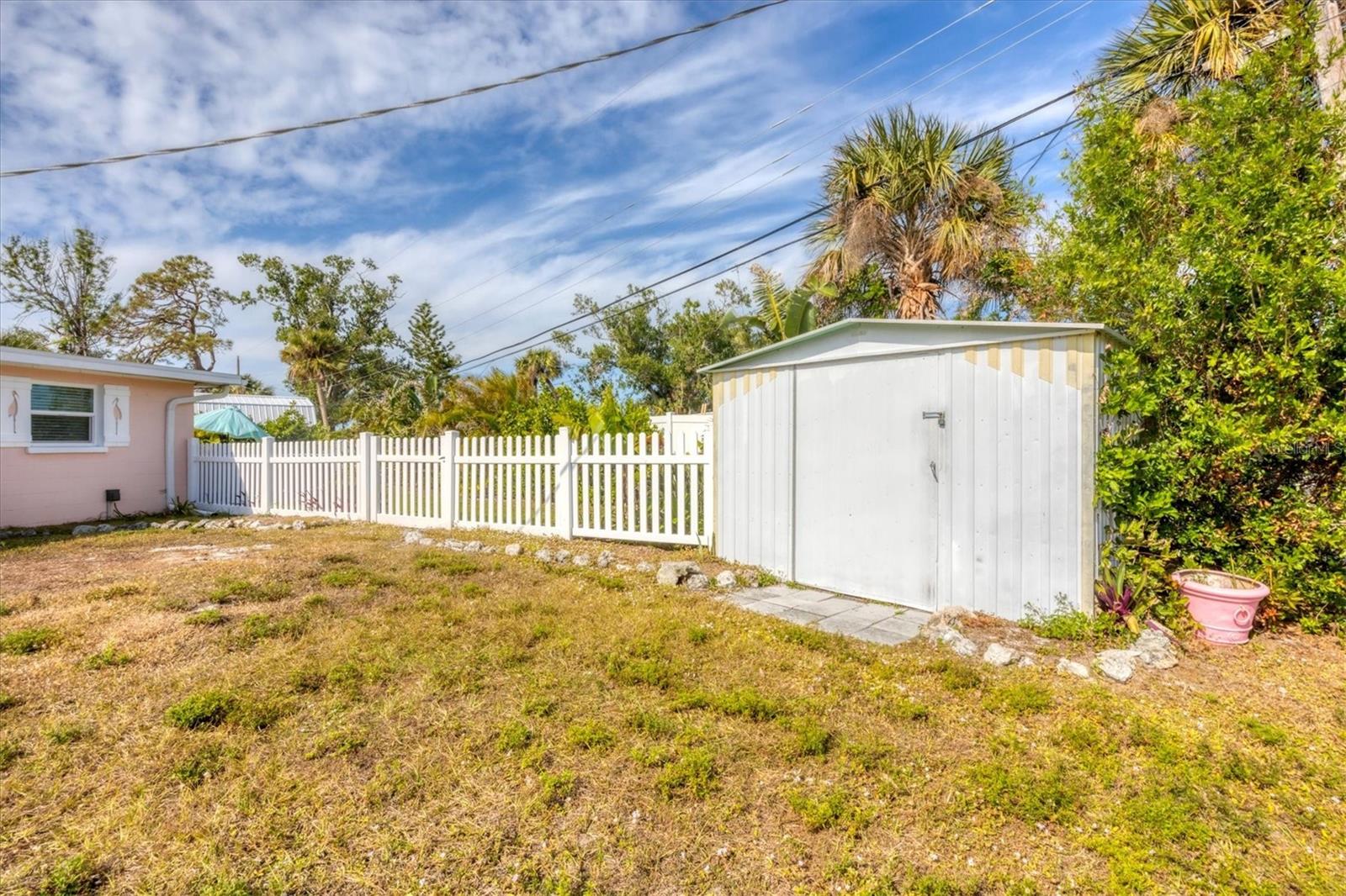 114 Lee Cir Property Photo 34