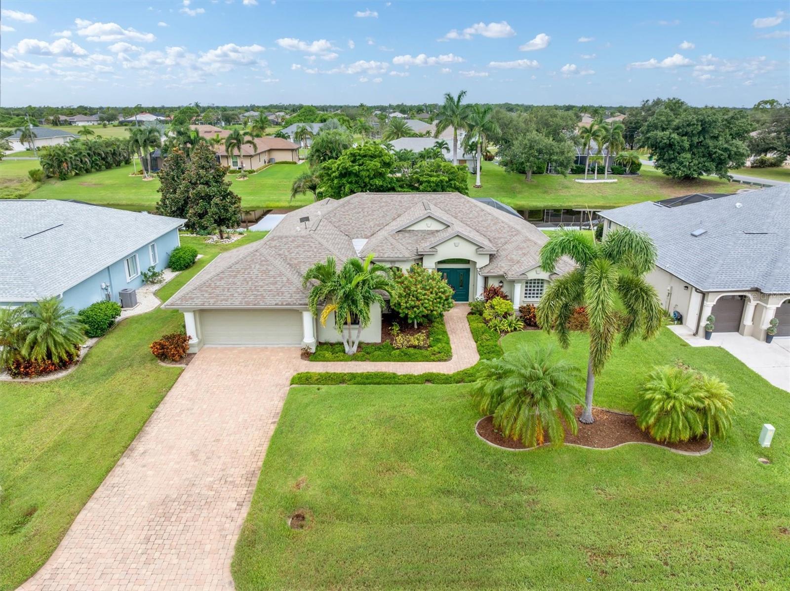 5 Medalist Pl Property Photo 1