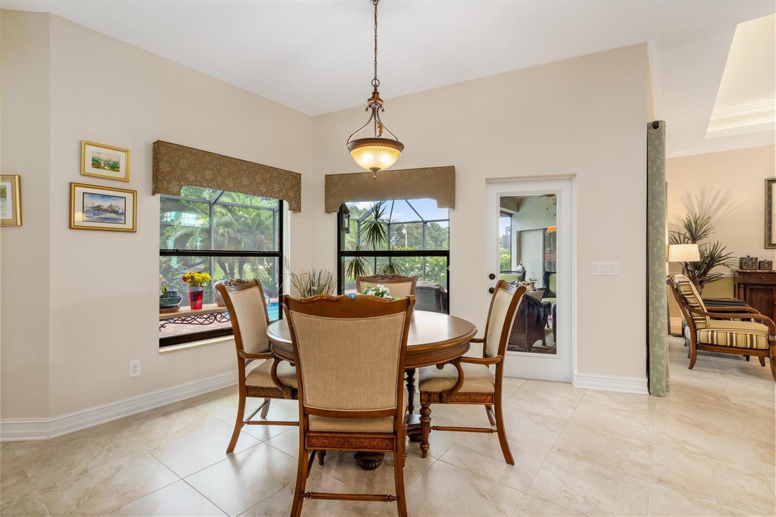 5 Medalist Pl Property Photo 17