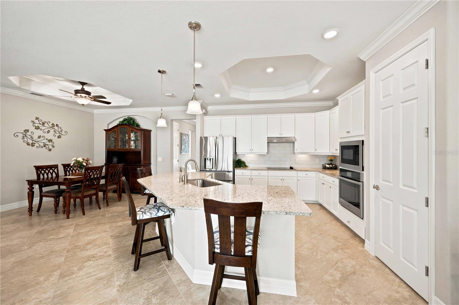 23535 Waverly Cir Property Photo 14