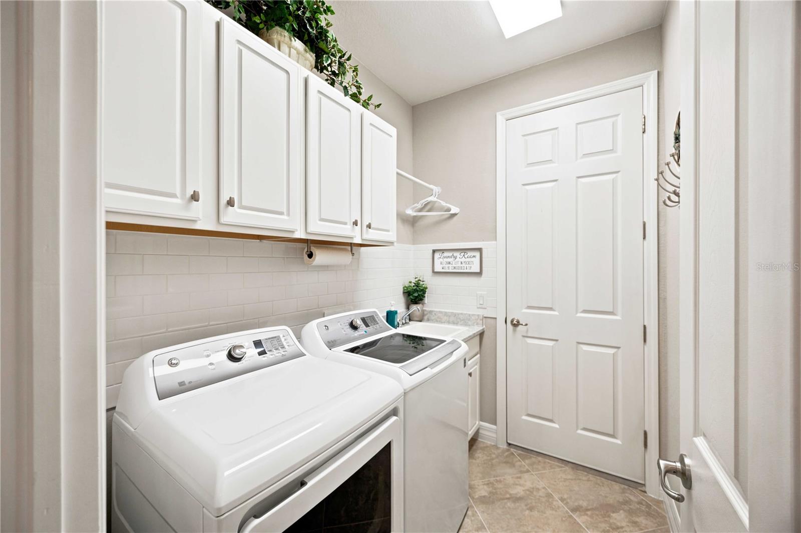 23535 Waverly Cir Property Photo 48