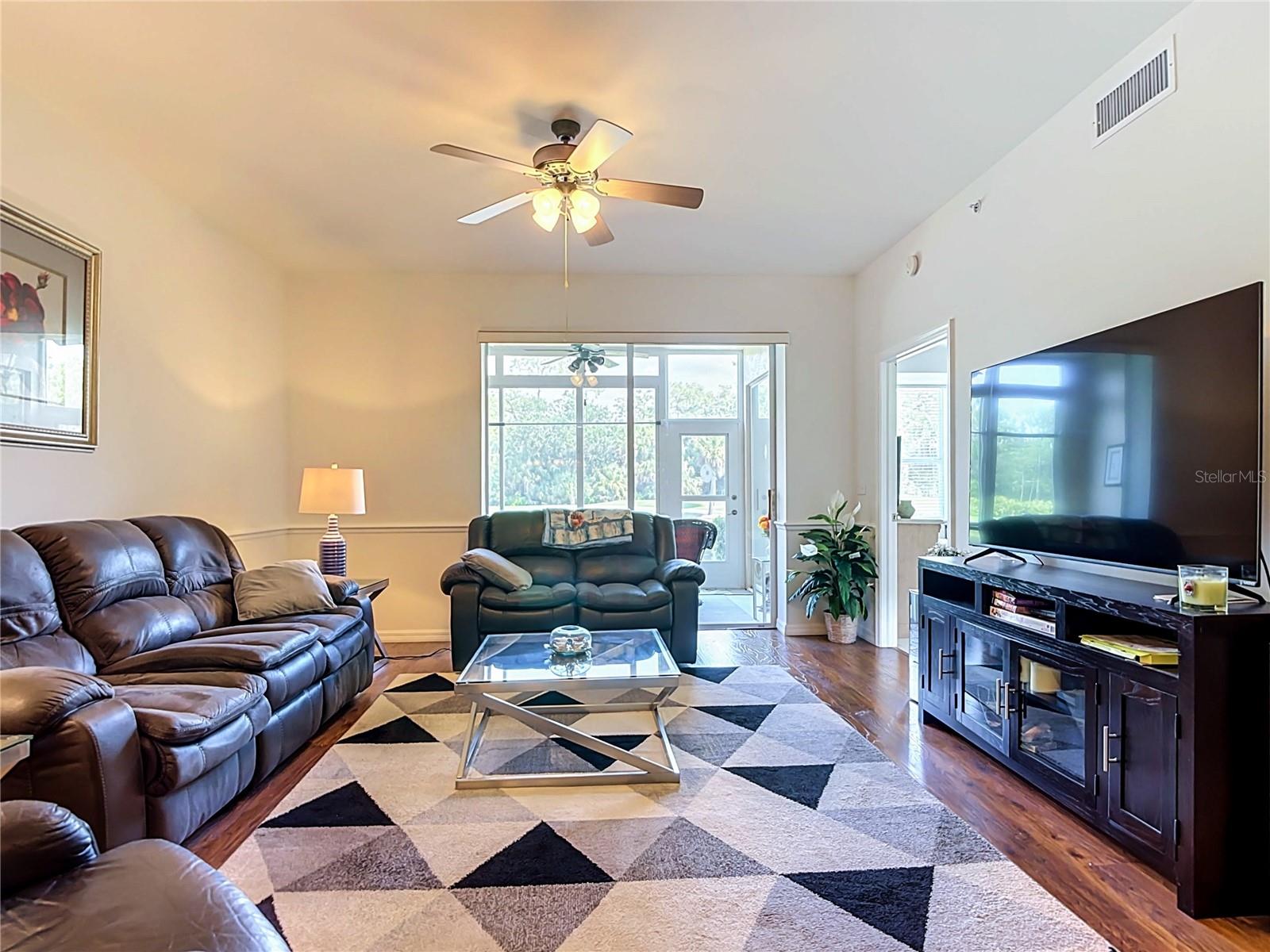 26190 Clarkston Dr #104 Property Photo 7