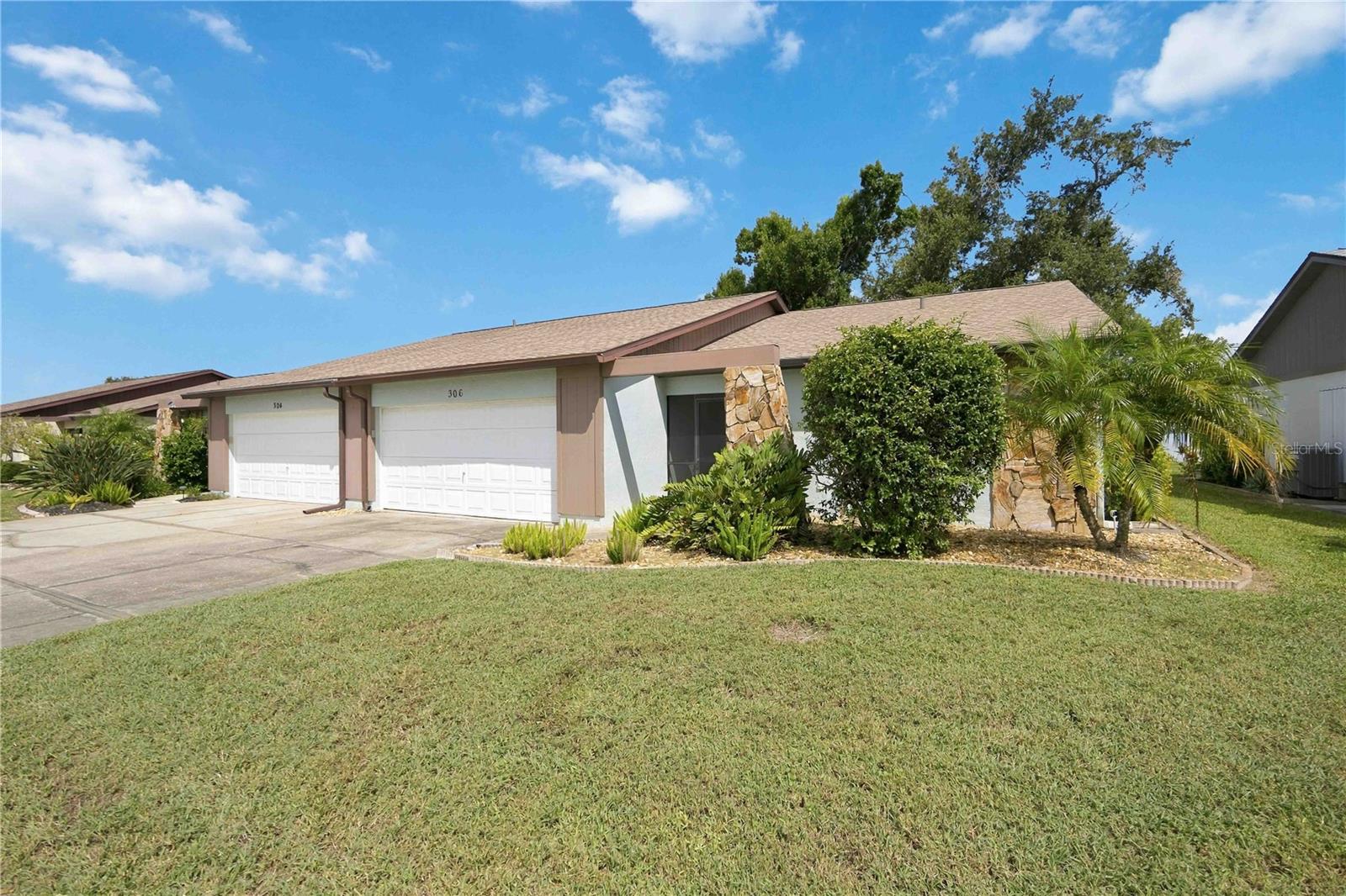 306 Persimmon St #208 Property Photo 1