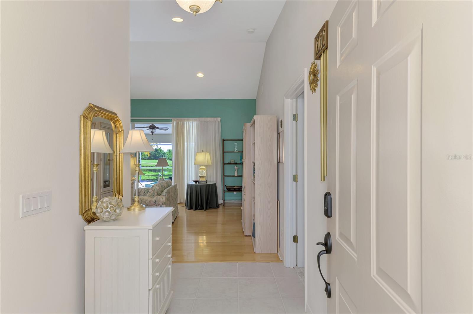 8234 Palmview Ct Property Photo 6