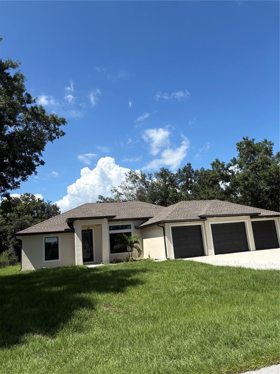7227 Pinedale Dr Property Photo 2