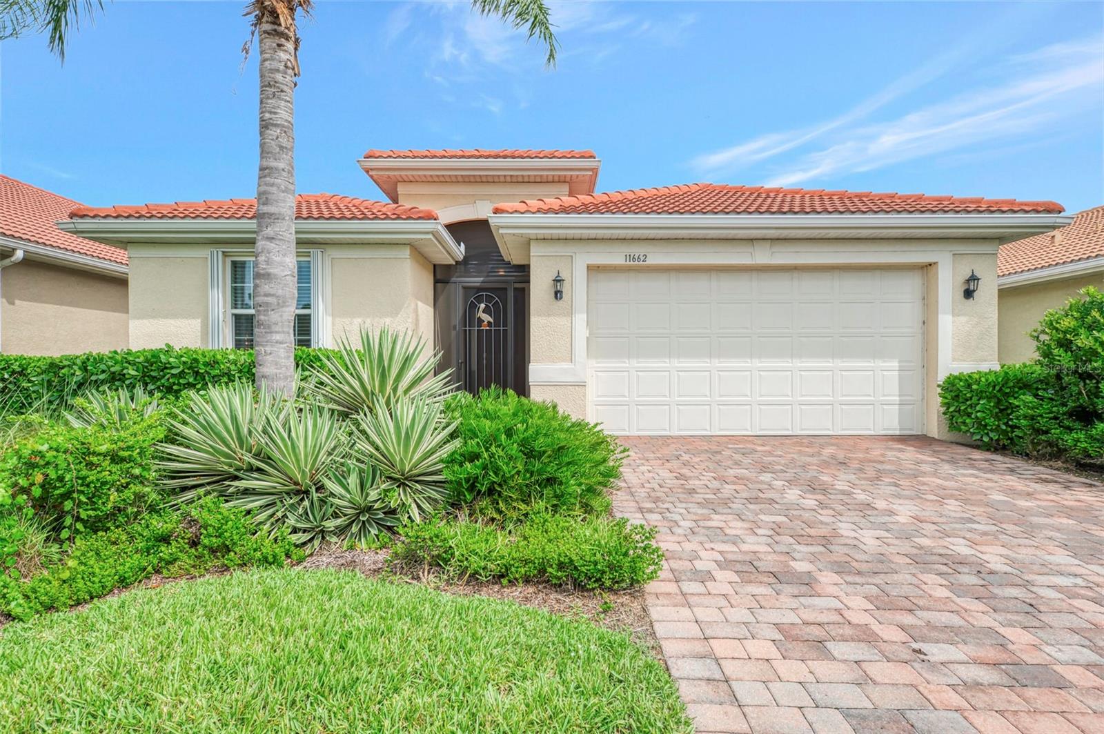 11662 Parrotfish St Property Photo 2
